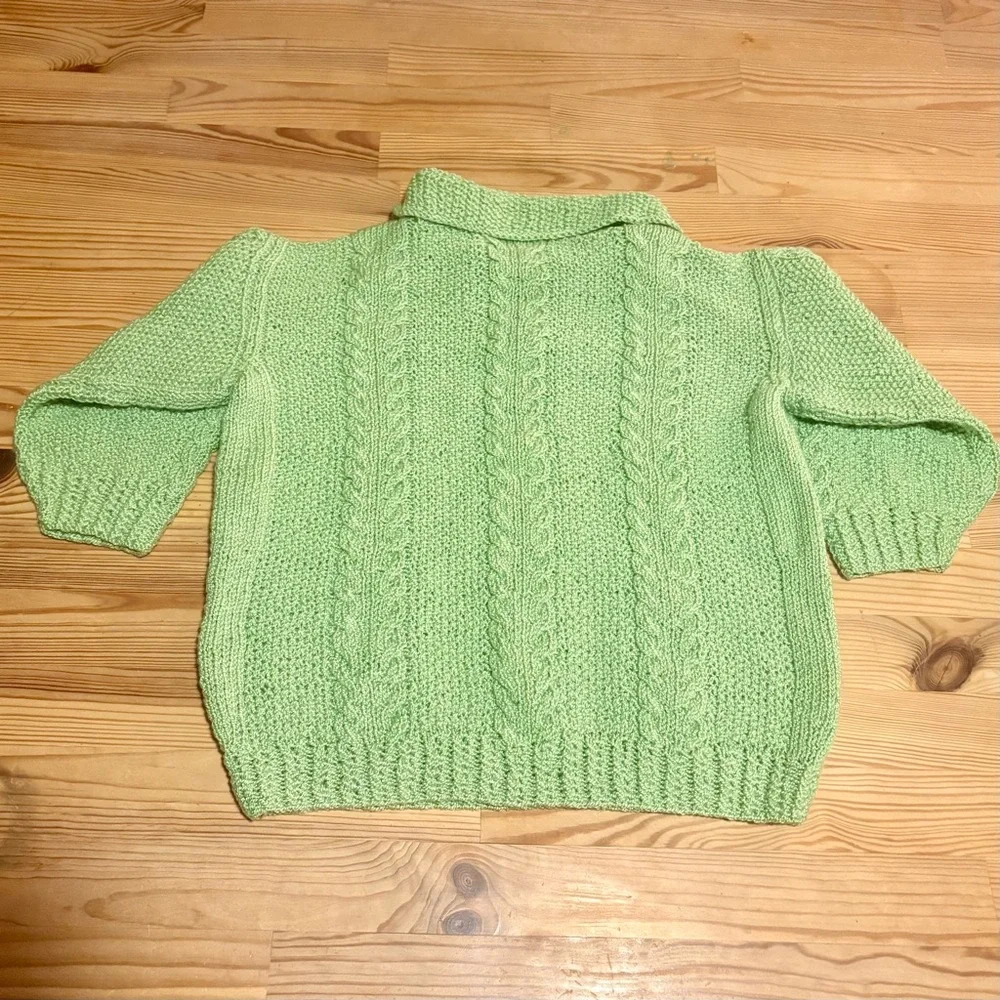 Vintage hand knit green‎ child’s sweater 4T